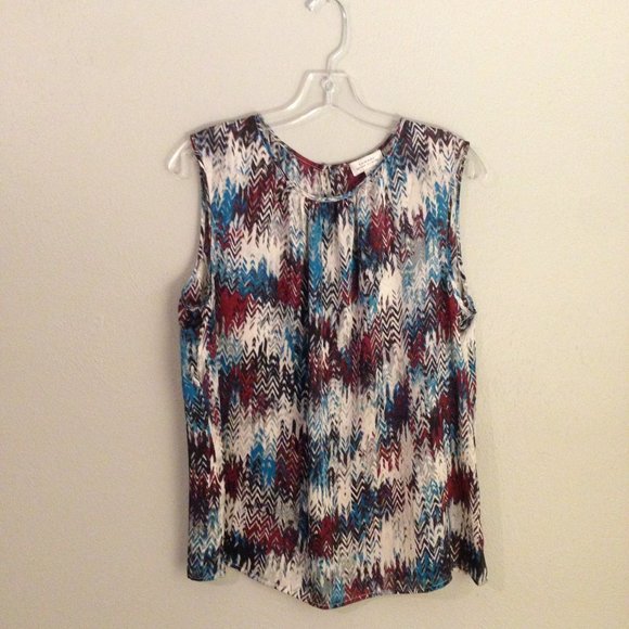 Tahari Tops - 4/$25 Tahari Sleeveless Blouse Top Sz L EUC